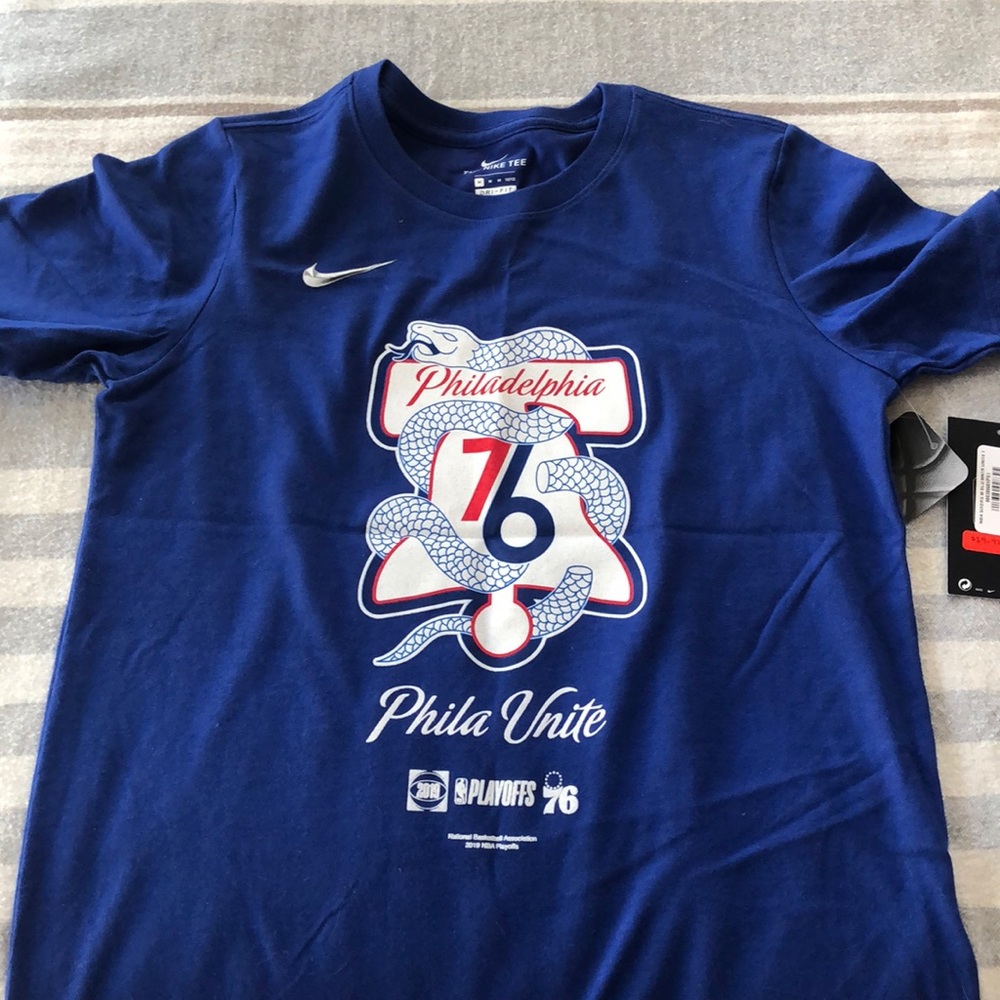 NIKE 76ers Philadelphia tee kids medium